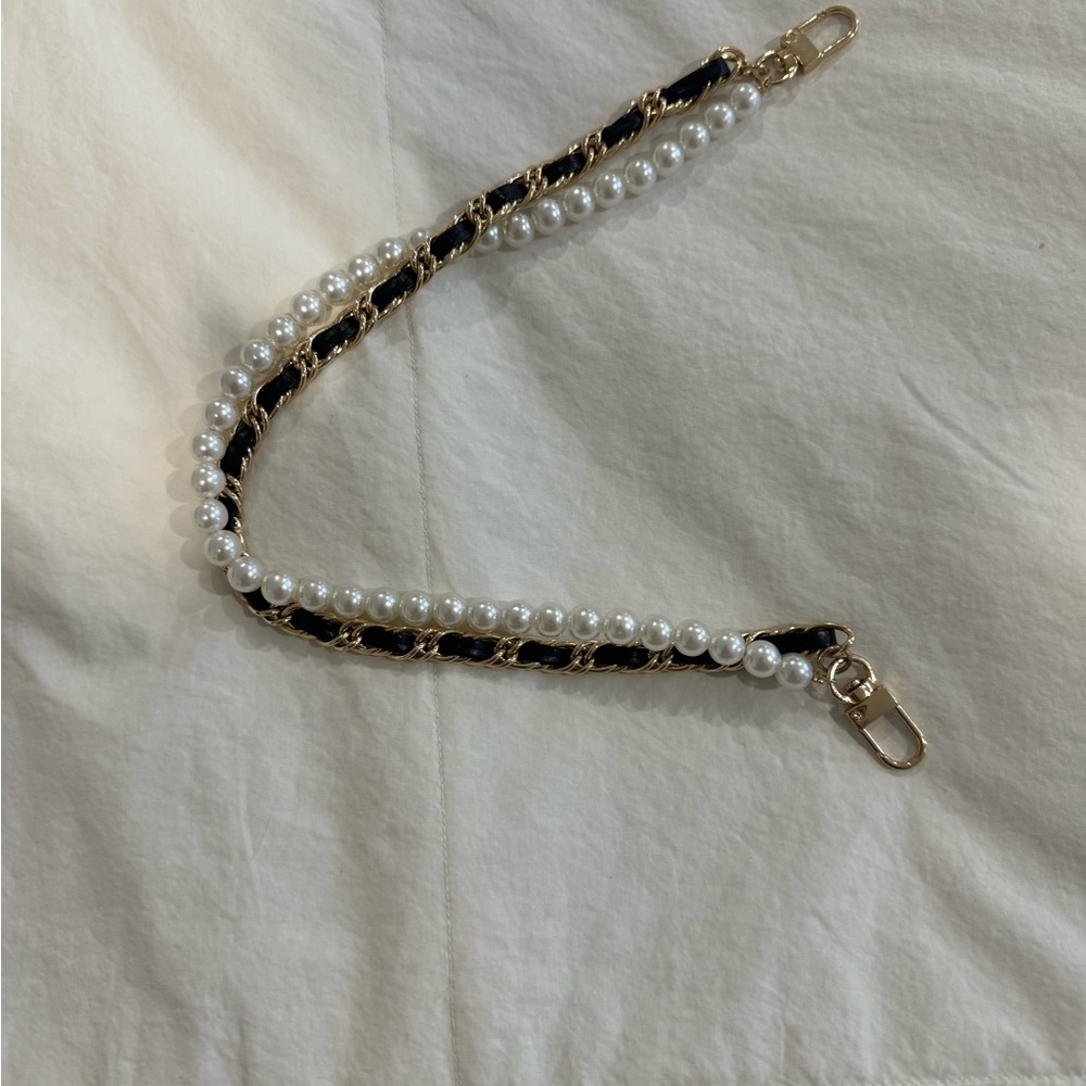 Elegant Black and Gold Purse Chain Accessory with Pearls